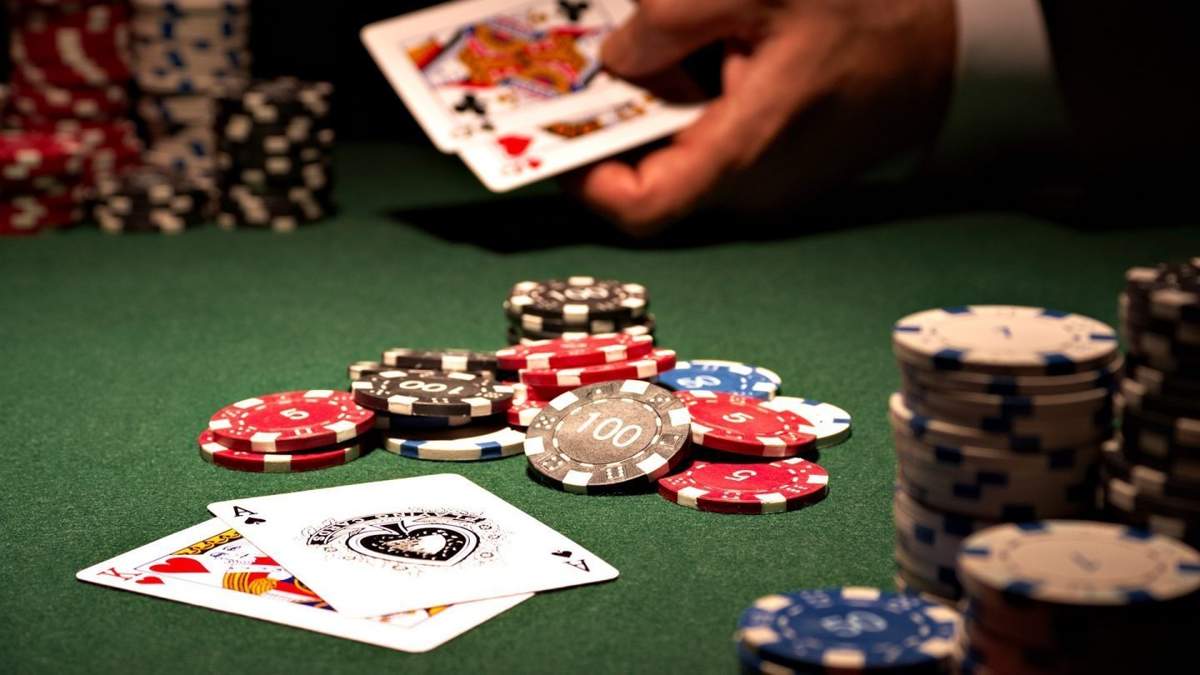 В Казахстане за год услуги казино и букмекеров сократились на 40%