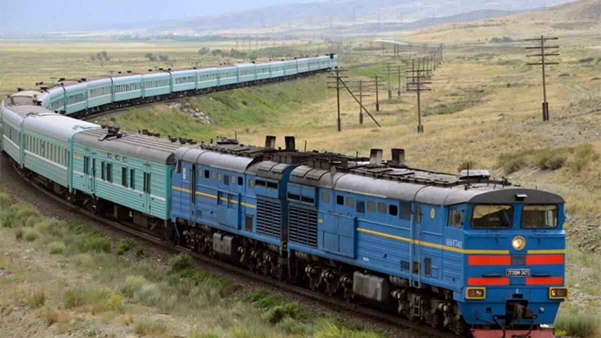 "Вагоны с тараканами": когда будет порядок на казахстанской железной дороге