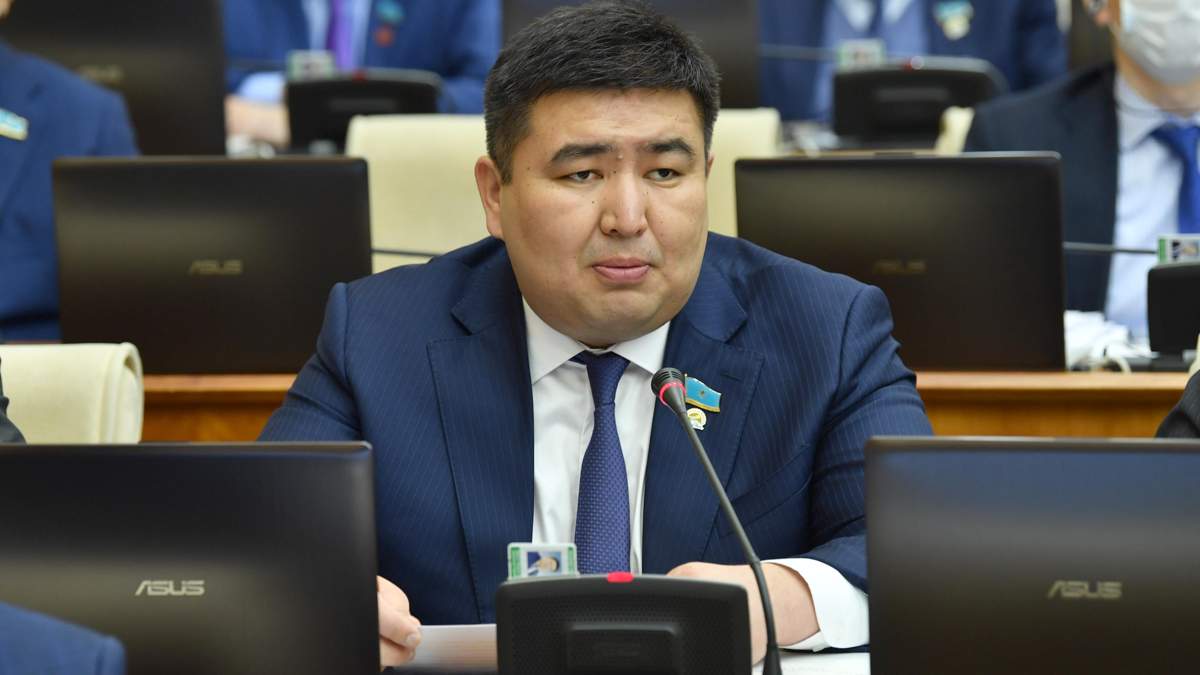 2,5 года не выполняют поручение Токаева – парламентарий про трассу Астана-Алматы