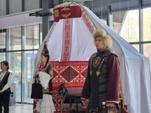 Выставка «По следам предков» прошла в Усть-Каменогорске в День культуры и национальных традиций