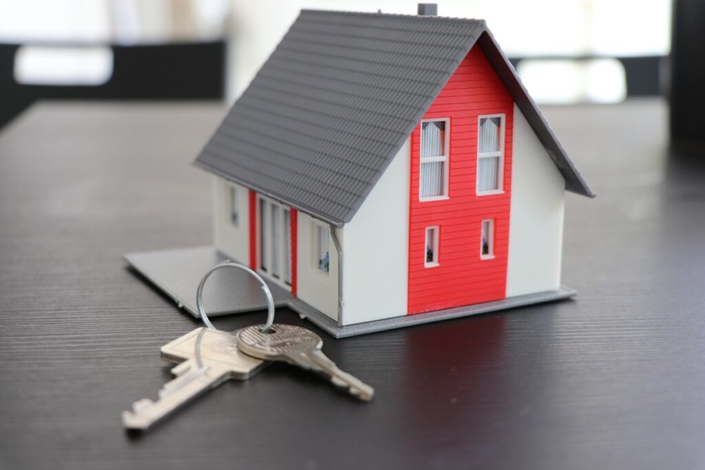 Жилье стимулирует молодых специалистов работать в селе 1 house 4516175 1280
