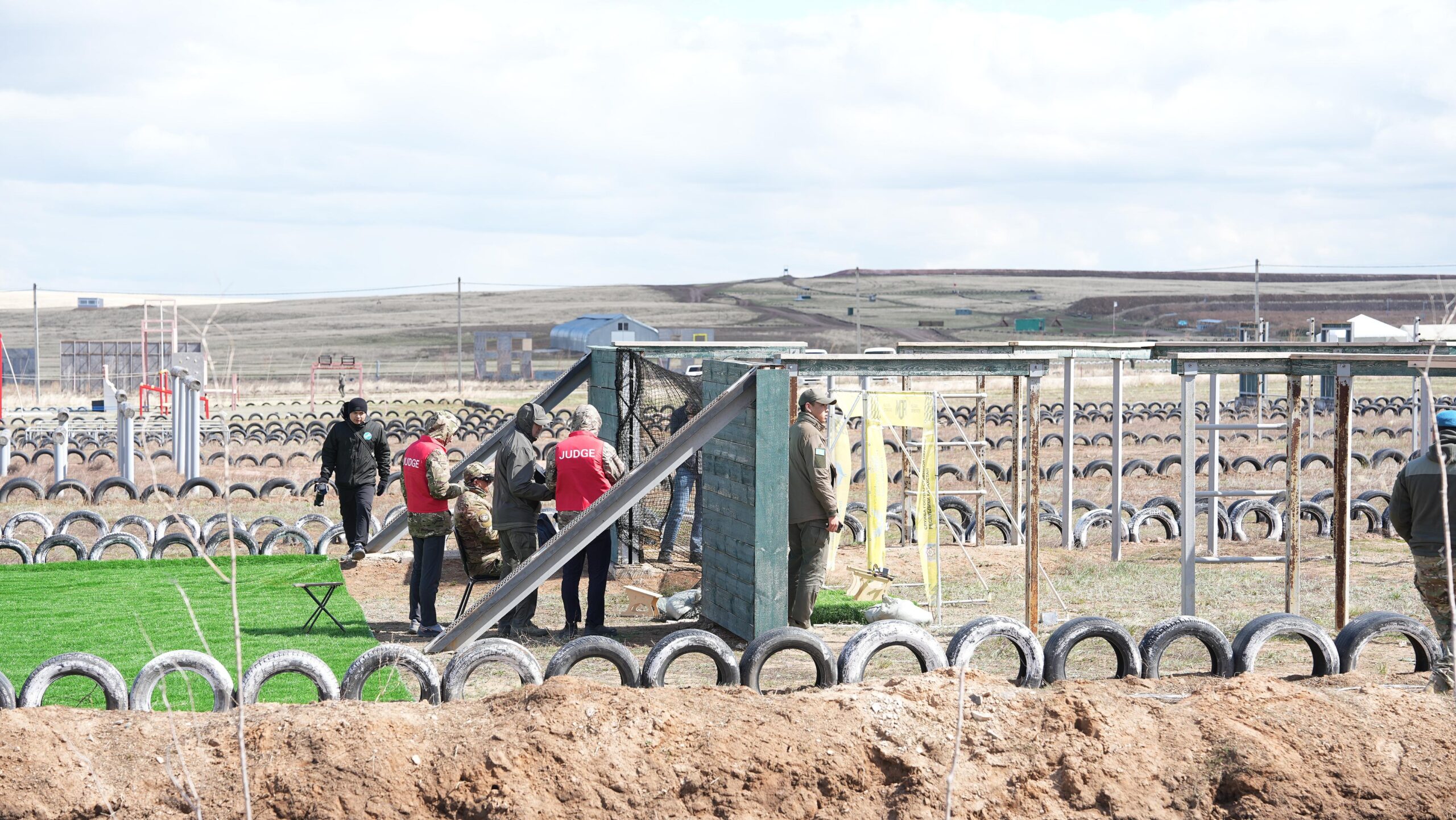Турнир по пилотированию FPV-дронов среди силовых структур впервые прошел в Казахстане