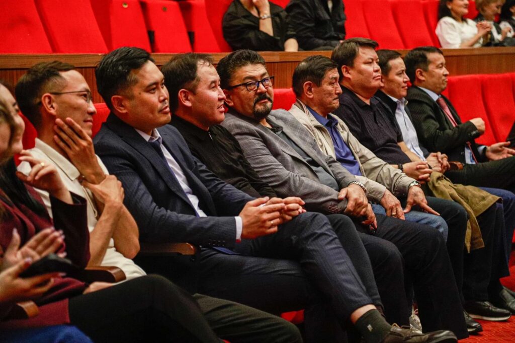 В ВКО впервые прошёл уникальный фестиваль для шоуменов — «SHOWMEN FEST 2025»