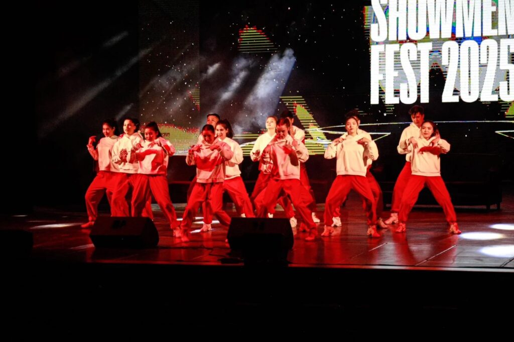 В ВКО впервые прошёл уникальный фестиваль для шоуменов — «SHOWMEN FEST 2025»