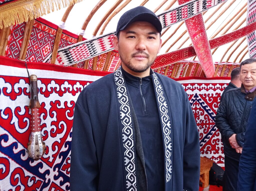 Майский кумыс привезли на праздник Қымызмұрындық 2 Майский кумыс привезли на праздник Қымызмұрындық