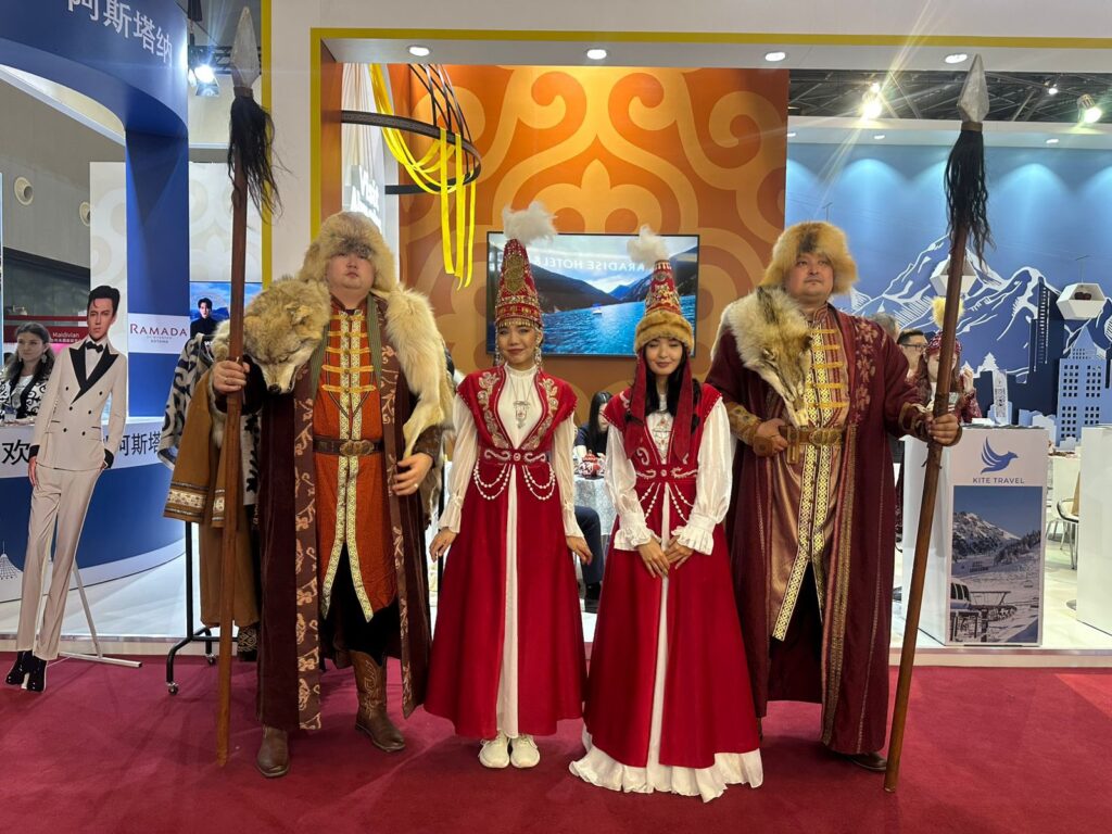 В Шанхае подписаны более 30 соглашений на посещение туристов в Алматы