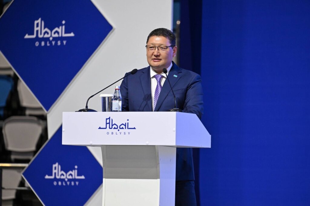 В Семее стартовал инвестиционный форум «Туған жерге туыңды тік» 2 В Семее стартовал инвестиционный форум «Туған жерге туыңды тік»