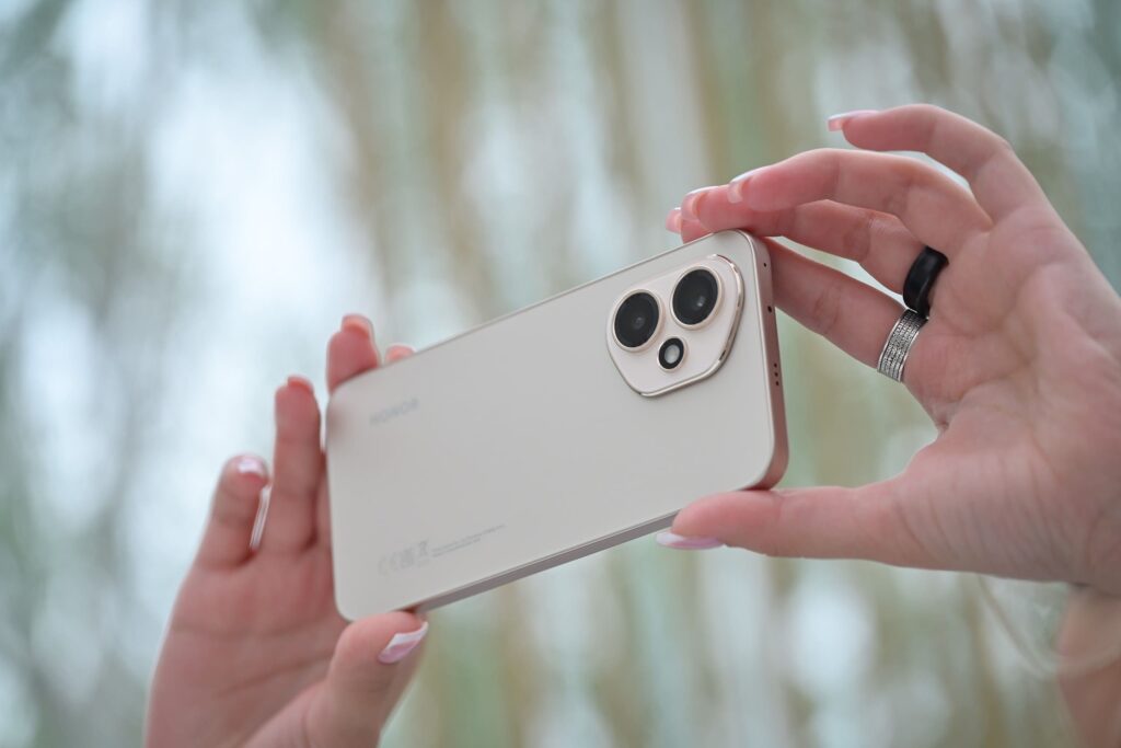 HONOR 400 стал хитом продаж в Казахстане — более 1000 устройств продано в первый уик-энд 6 HONOR 400 стал хитом продаж в Казахстане — более 1000 устройств продано в первый уик-энд