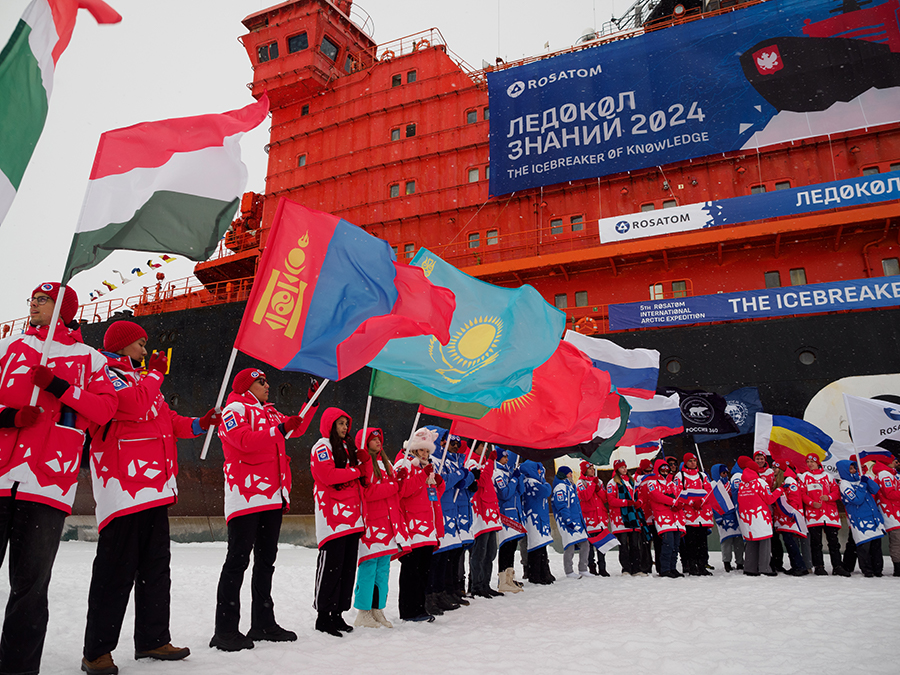 Казахстанская школьница отправится на ледоколе к Северному полюсу