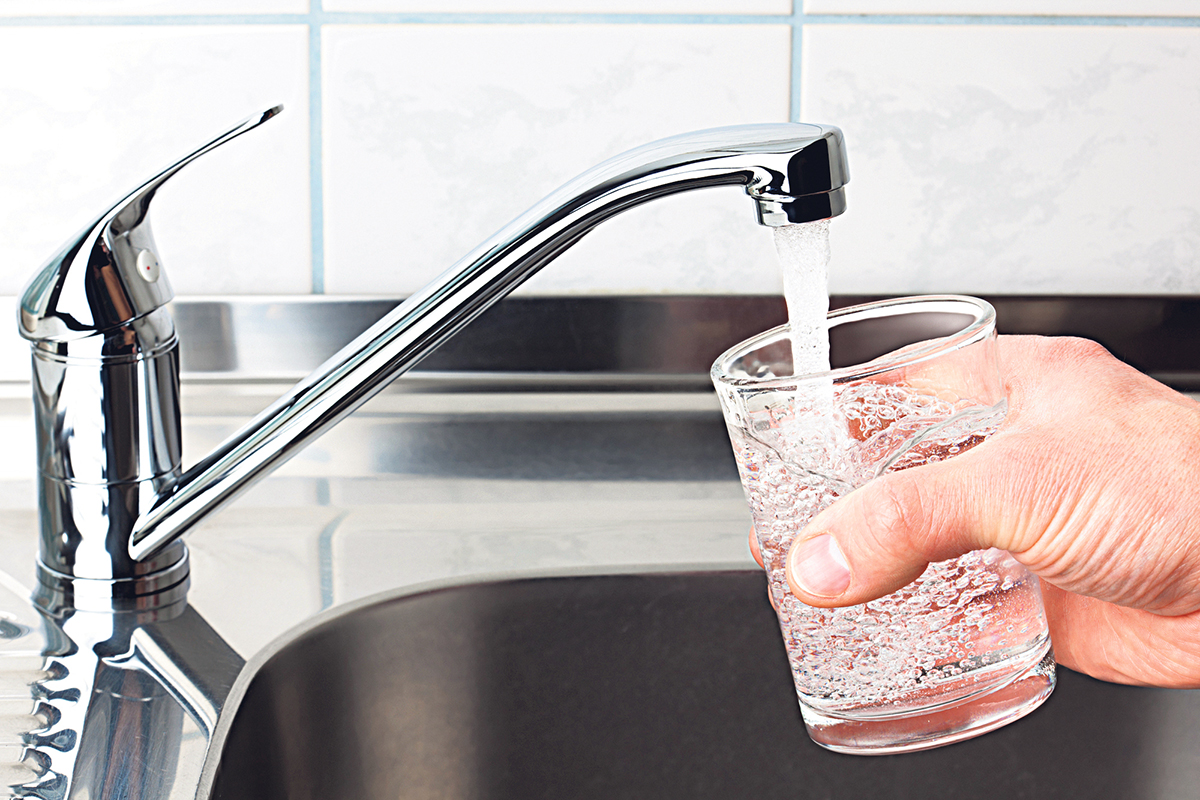 trinkwasser depositphotos 22037701 l