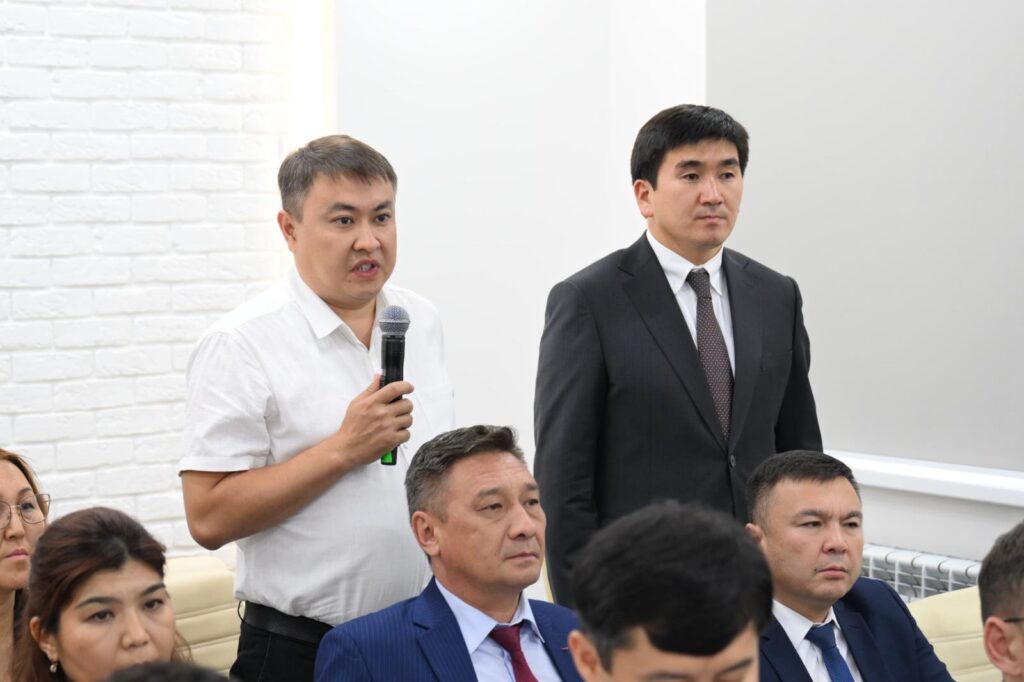 Дархан Сатыбалды поручил ужесточить противопожарные меры на алматинской Барахолке