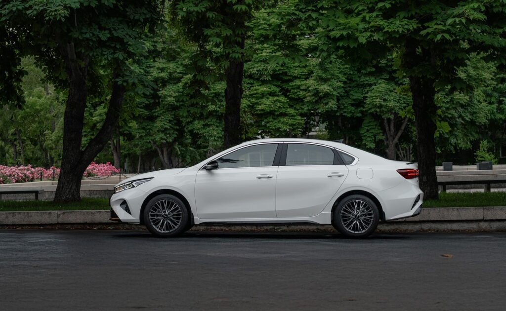 Kia сохраняет лидерство: продажи в июле и выгодные условия для покупателей 2 Kia сохраняет лидерство: продажи в июле и выгодные условия для покупателей