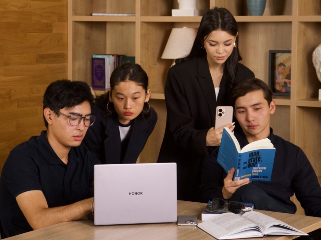 Back to School с HONOR: технологии для учебы, креатива и студенческой жизни 2 Back to School с HONOR: технологии для учебы, креатива и студенческой жизни