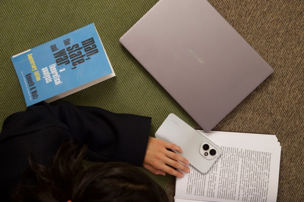 Back to School с HONOR: технологии для учебы, креатива и студенческой жизни 3 Back to School с HONOR: технологии для учебы, креатива и студенческой жизни