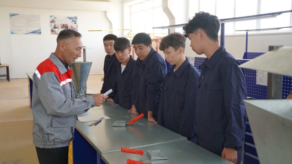 В области Абай показали новые возможности подготовки рабочих кадров