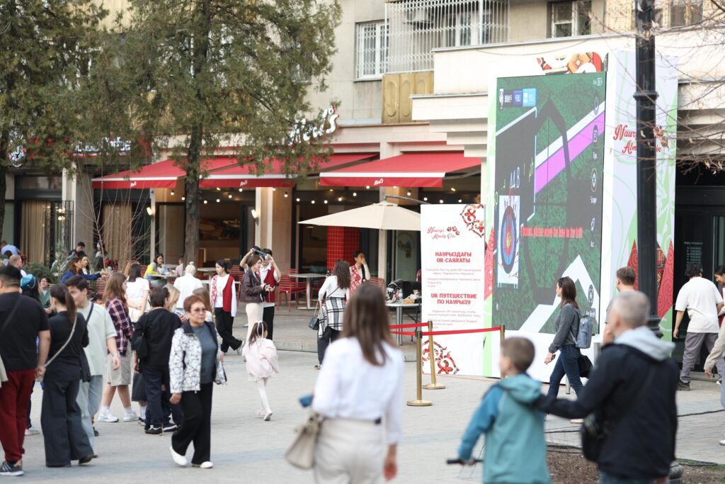 Digital Fest Almaty: роботы и технологии будущего на пешеходной улице Панфилова 2 Digital Fest Almaty: роботы и технологии будущего на пешеходной улице Панфилова