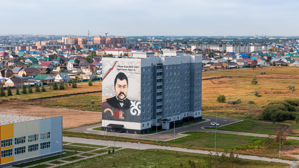 Жилой комплекс для машиностроителей построили в Костанае