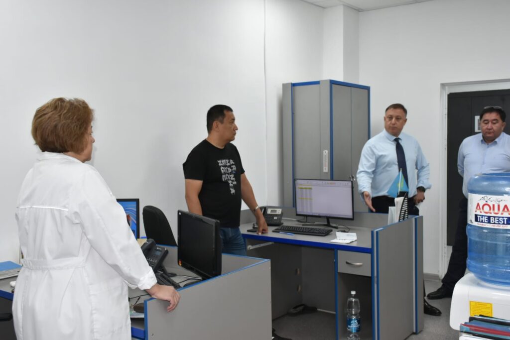 Дмитрий Тыртышный оценил условия труда в подразделениях АО "Казахтелеком" в Шымкенте и Туркестане