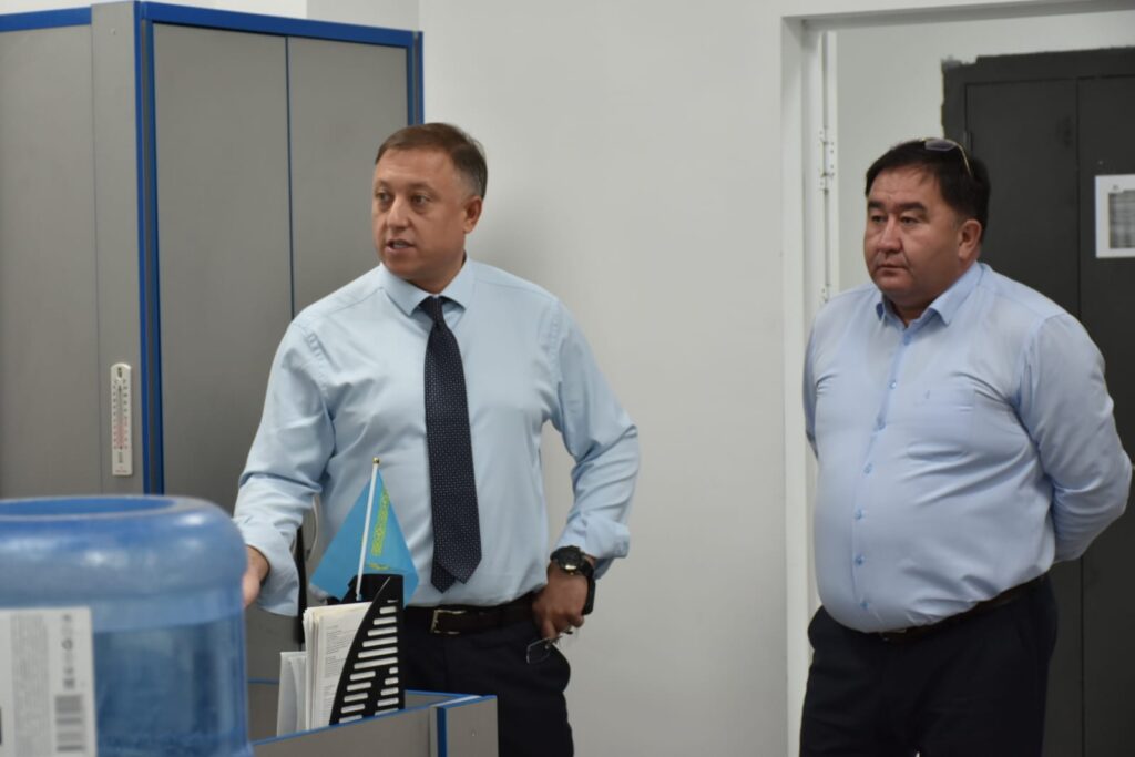 Дмитрий Тыртышный оценил условия труда в подразделениях АО "Казахтелеком" в Шымкенте и Туркестане