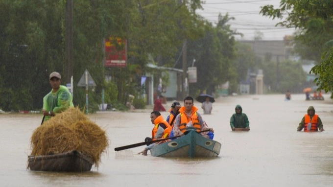 Наводнение во Вьетнаме: погибли 37 человек