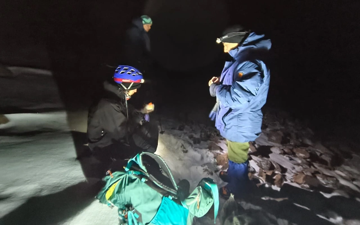 Подросток заблудился в горах Алматы и получил обморожение