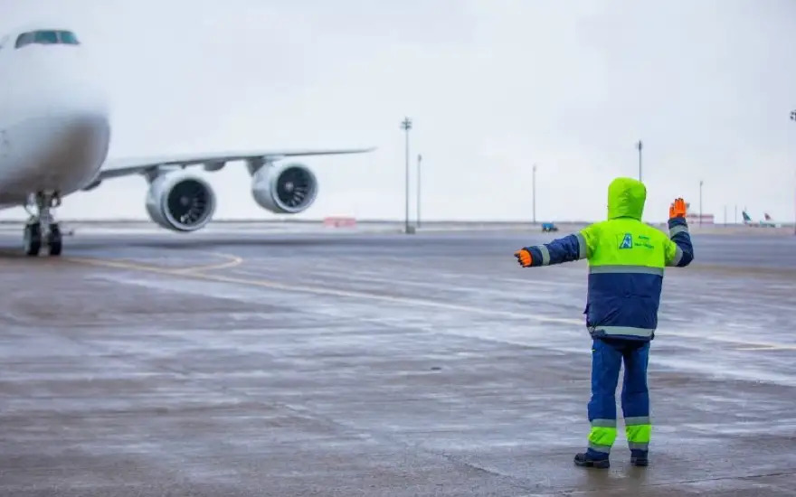 Аэропорт Астаны сообщил о задержке и отмене авиарейсов из-за непогоды