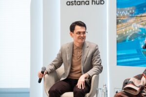 В Astana Hub состоялся Fireside Chat с Багдатом Мусиным и Даниилом Либерманом о будущем технологий и роли Казахстана в AI-экономике