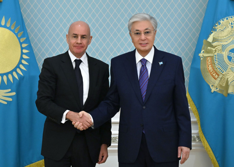 Токаев принял главу Международной федерации лыжного спорта и сноуборда