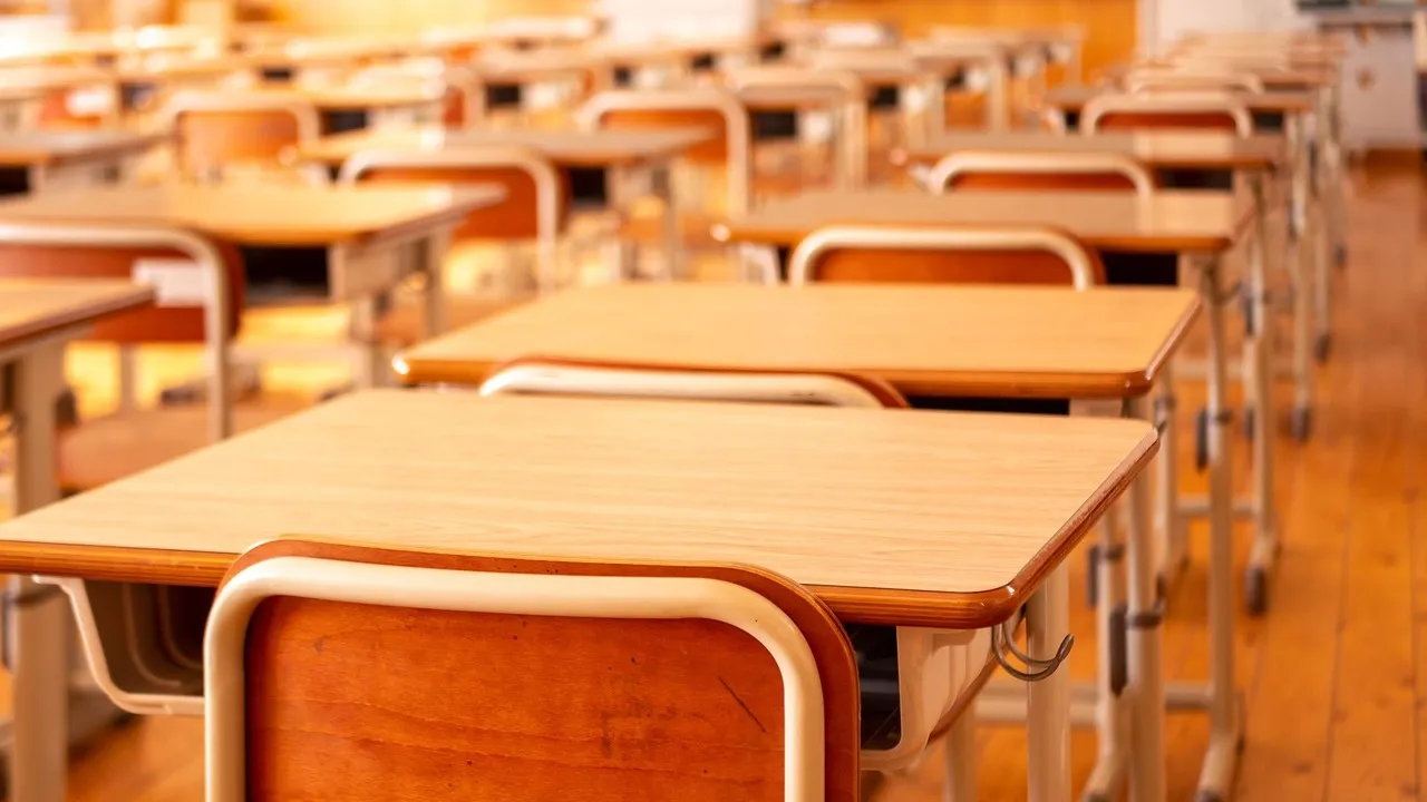 Девятиклассник умер во время уроков в школе в Каскелене