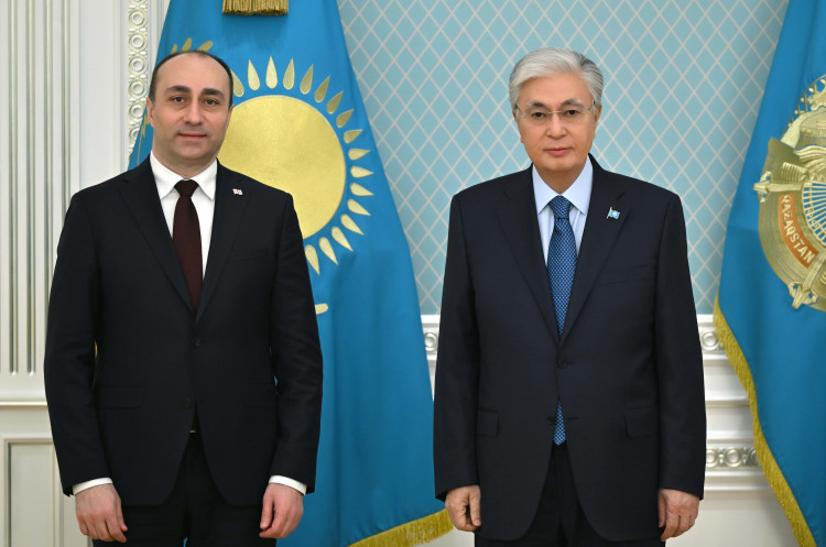 kz8 5647 2 mediumthumb