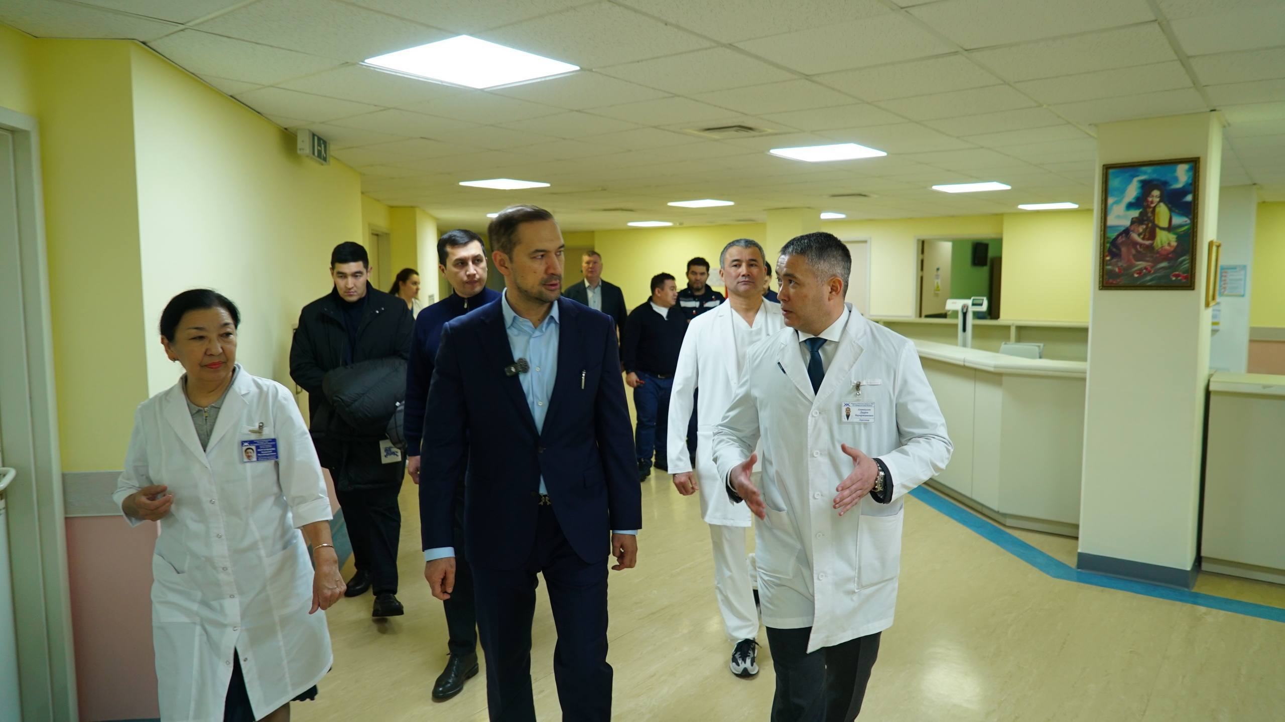 Глава «Казахмыса» ознакомился с работой Геологического кластера и медицинского центра «Жезказган»