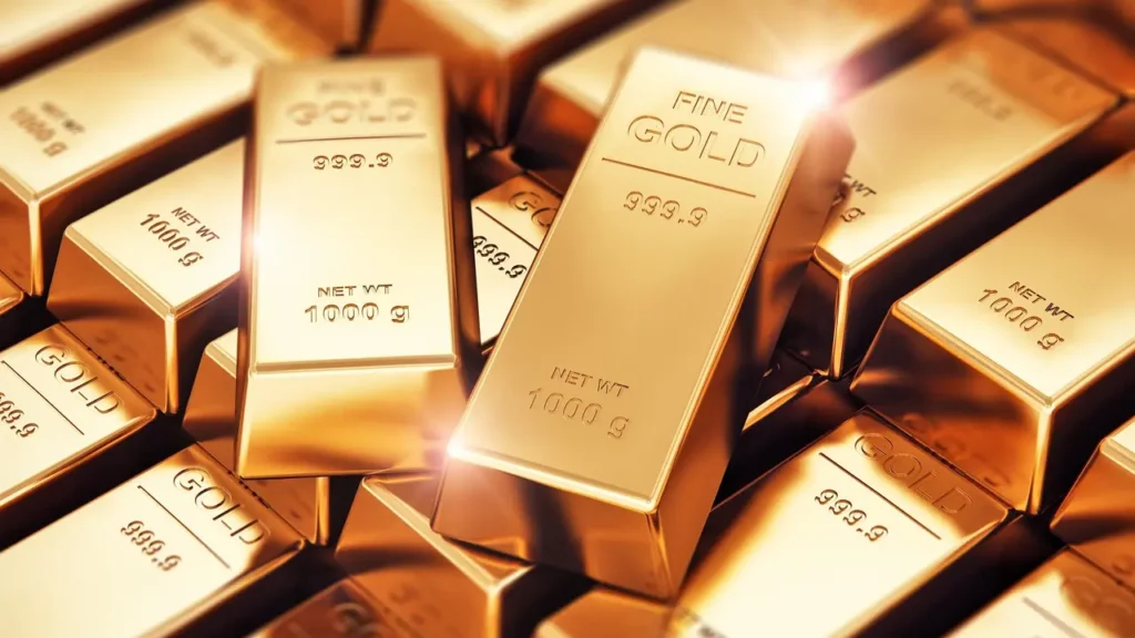 Цены на золото растут на фоне ударов США и Израиля по Ирану 1 stack of shining gold bars istock 960374740