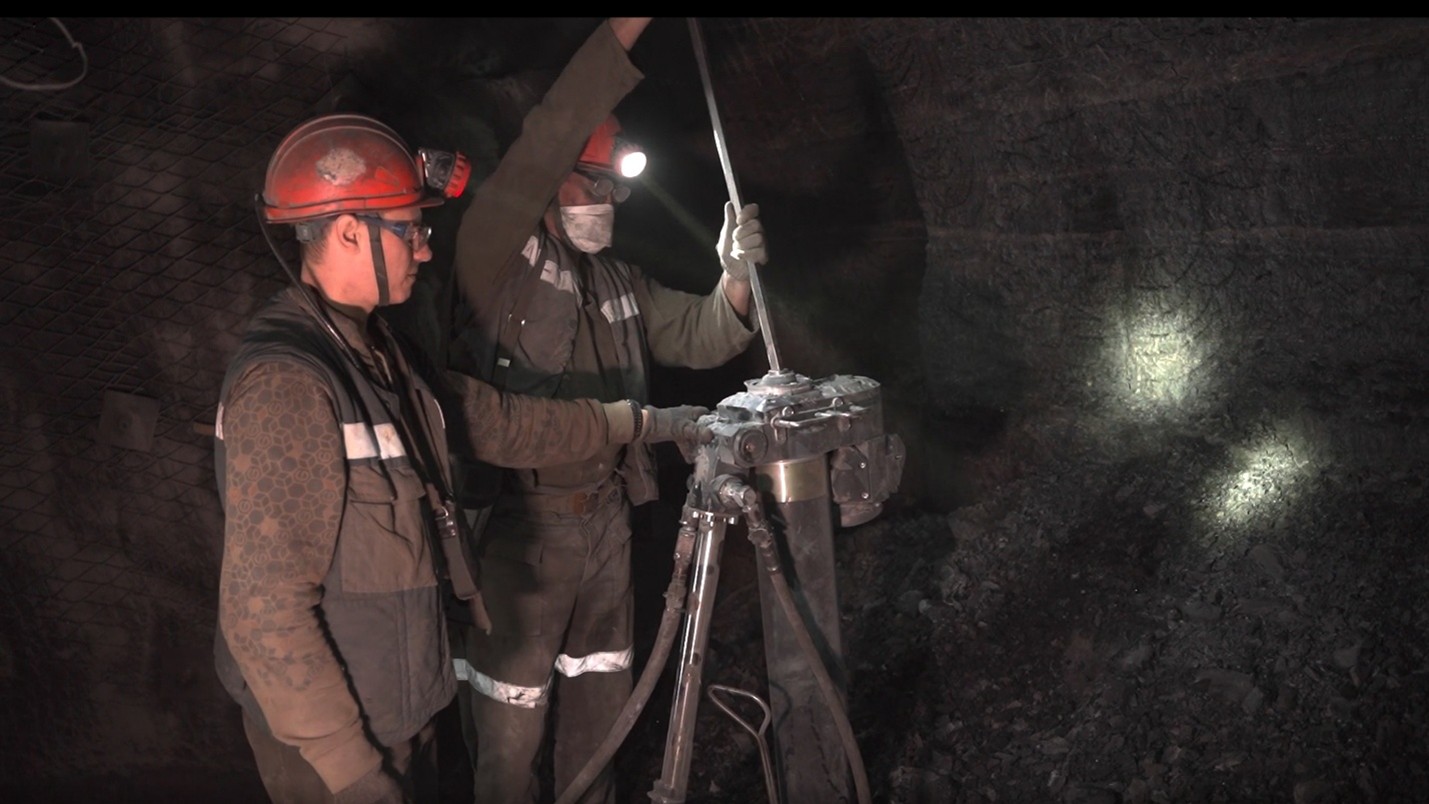 Время проходки в шахтах Карагандинской области сокращено на 30 % 2 Время проходки в шахтах Карагандинской области сокращено на 30 %