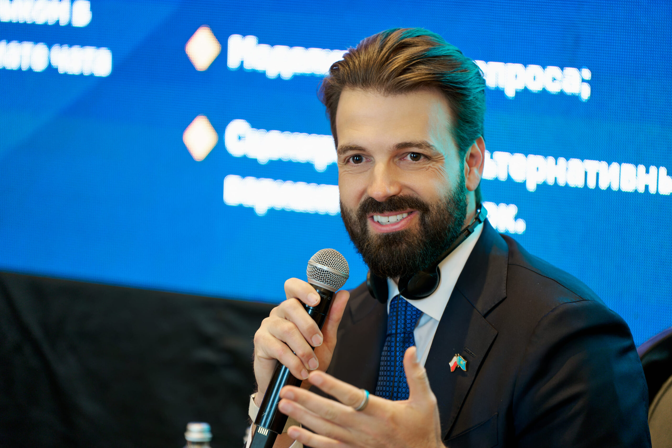 Партнёрство на десятилетия: Ежи Старак награждён орденом «Достык»