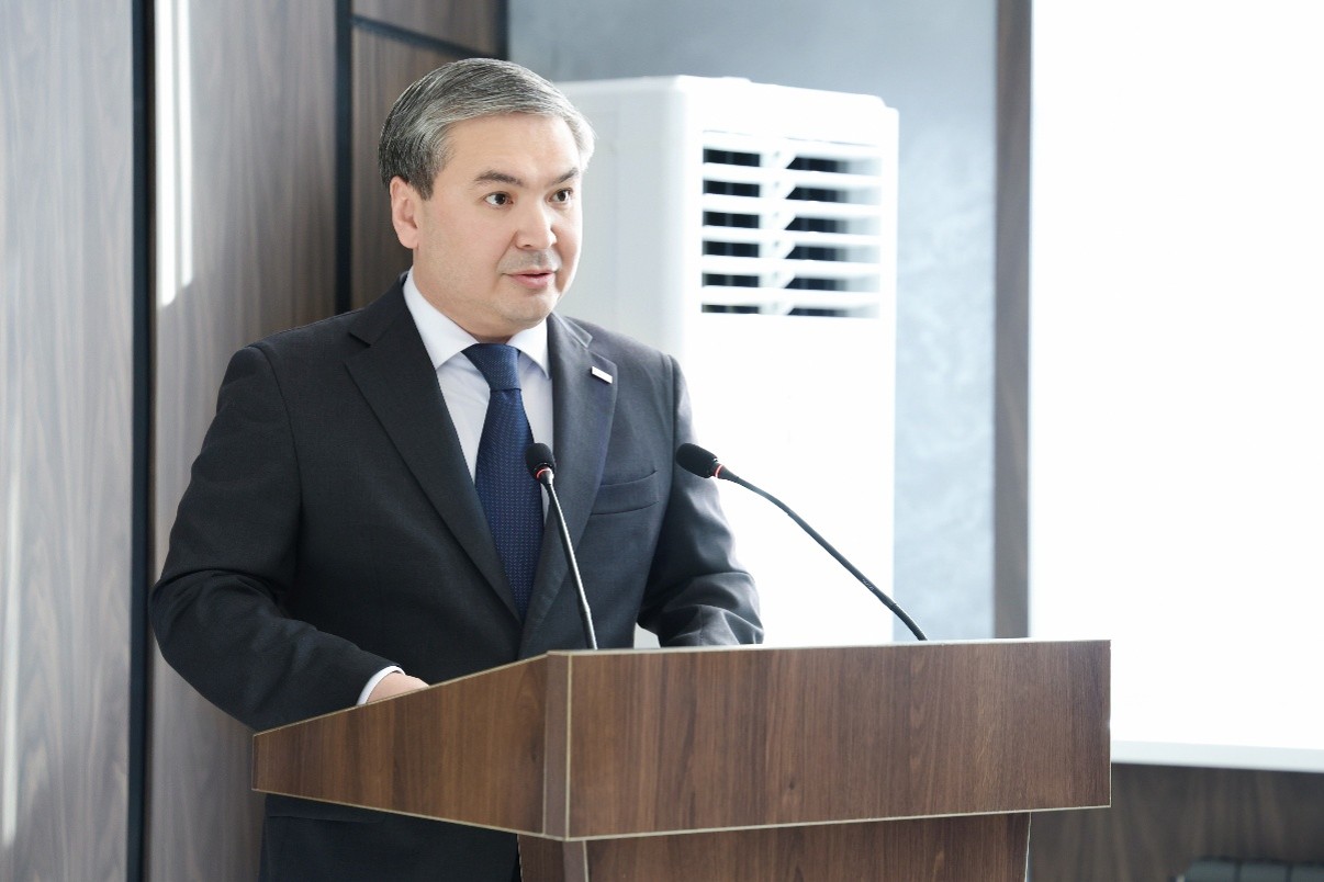 Металлурги Qarmet удостоены почётных наград 2 Металлурги Qarmet удостоены почётных наград