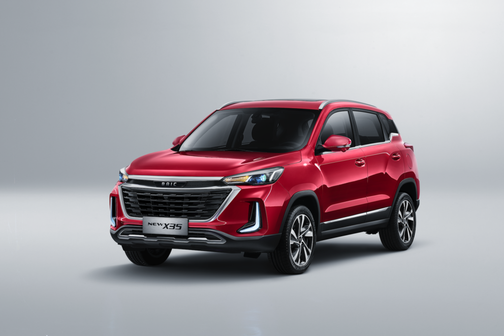 BAIC X35 в Казахстане: оснащение, возможности и стоимость городского кроссовера