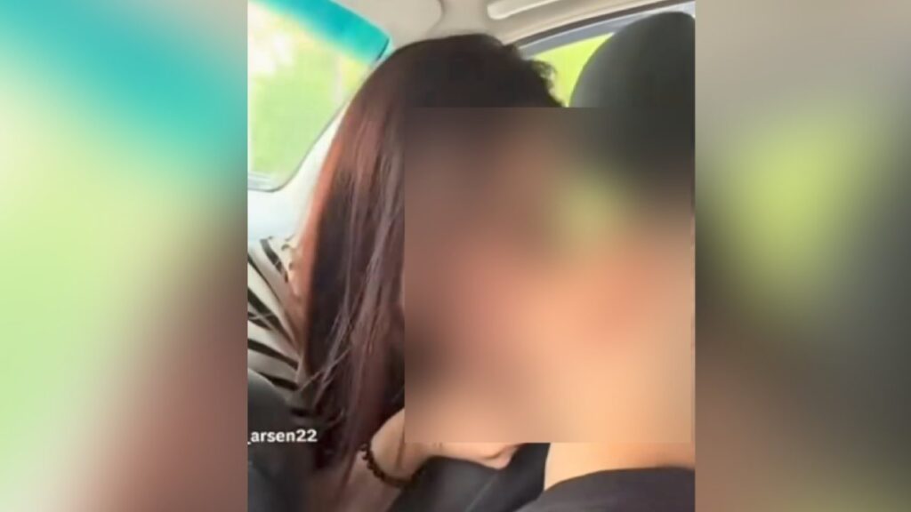 Поцелуй ребенка на видео вызвал скандал в Казнете: полиция провела проверку