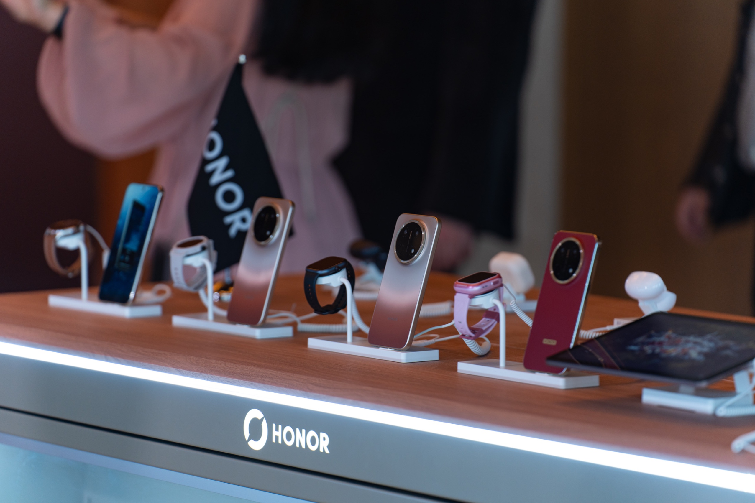 HONOR представляет HONOR X9e Pro: смартфон, готовый к самым непредсказуемым сценариям 2 HONOR представляет HONOR X9e Pro: смартфон, готовый к самым непредсказуемым сценариям